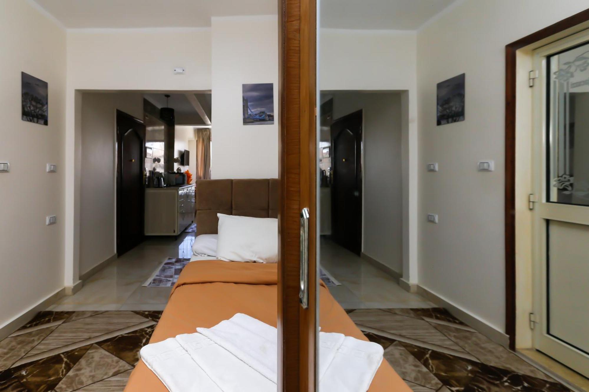 New Top Pyramids Hotel 카이로 외부 사진